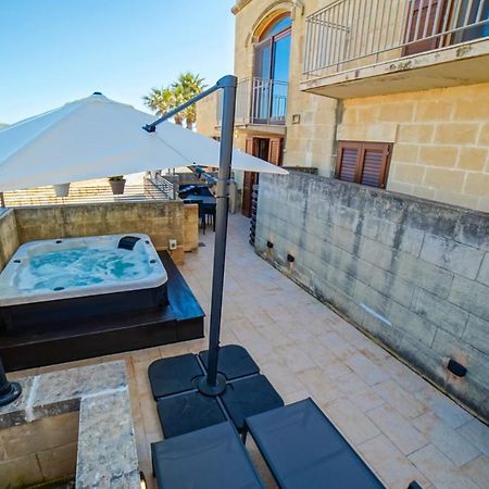 Harbour Views Duplex Maisonette With Jacuzzi Hot Tub Mgarr Bagian luar foto