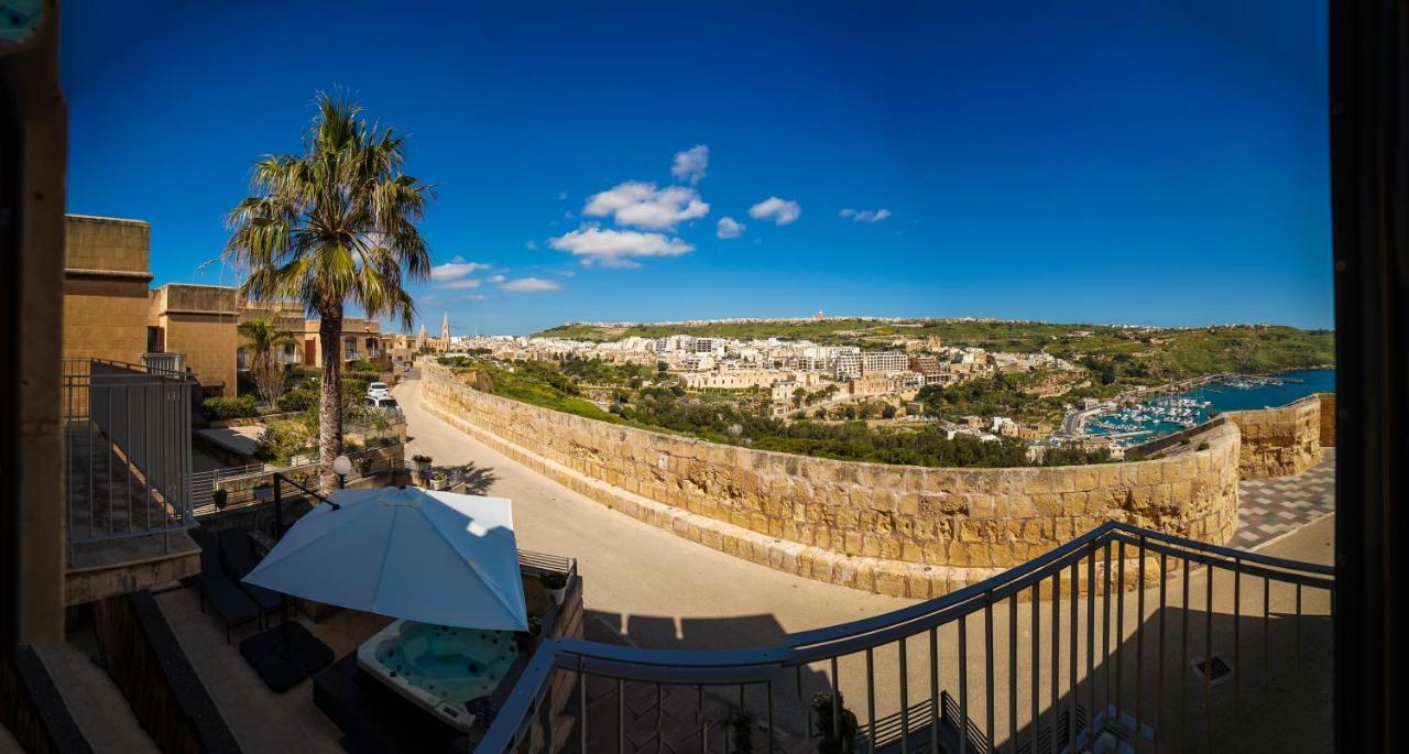 Harbour Views Duplex Maisonette With Jacuzzi Hot Tub Mgarr Bagian luar foto